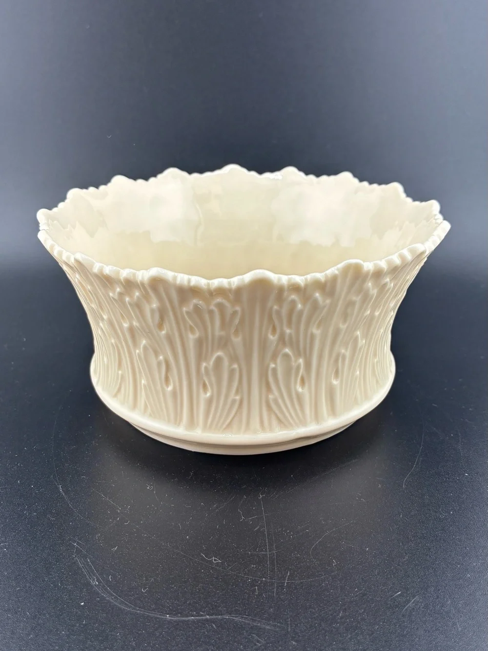 Lenox Scalloped Cream woodland Embossed Ceramic trinket bowl set of 2 - Picture 2 of 7